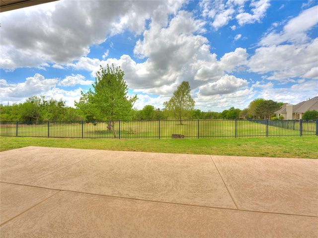 3805 Highridge, Edmond, OK 73003