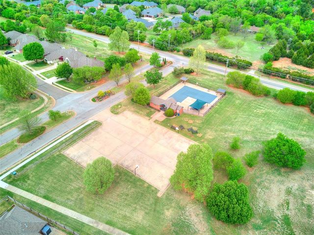 3805 Highridge, Edmond, OK 73003
