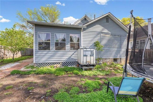 303 E Wea Street, Paola, KS 66071