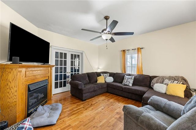 303 E Wea Street, Paola, KS 66071