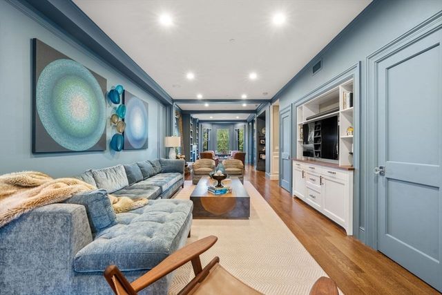 288 Commonwealth Ave 3, Boston, MA 02115