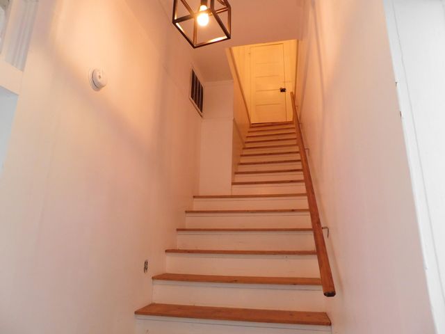 405 N First St., Collins, MS 39428