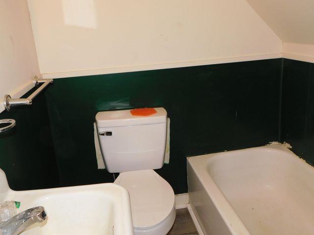 405 N First St., Collins, MS 39428