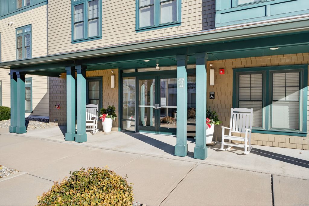 38 Hope Street 1307, East Lyme, CT 06357