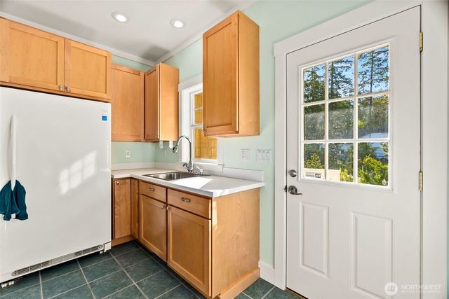 1800 E South Island Drive, Shelton, WA 98584