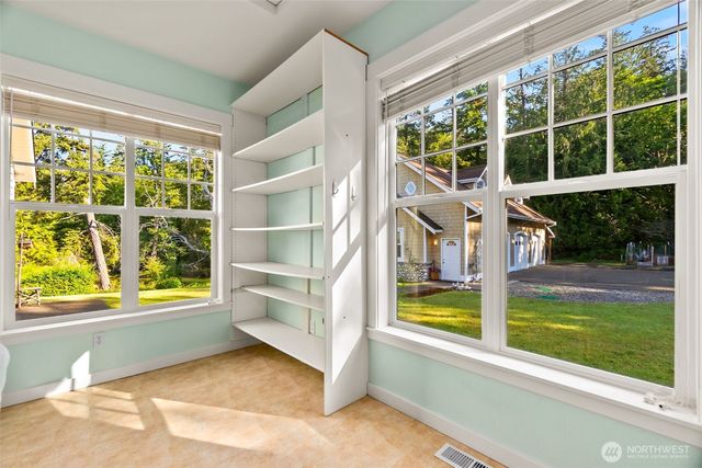 1800 E South Island Drive, Shelton, WA 98584