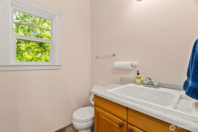 1800 E South Island Drive, Shelton, WA 98584