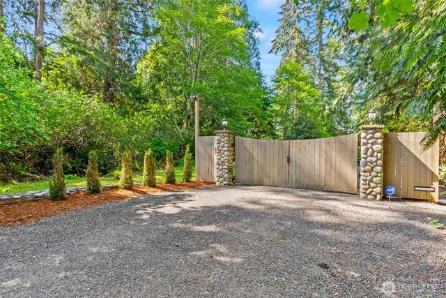 1800 E South Island Drive, Shelton, WA 98584