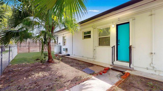 2499 SW 27th St 5, Miami, FL 33133