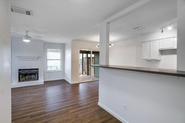 2119 Gaston Place DR B, Austin, TX 78723