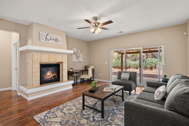 3512 North Pole Loop NE, Rio Rancho, NM 87144