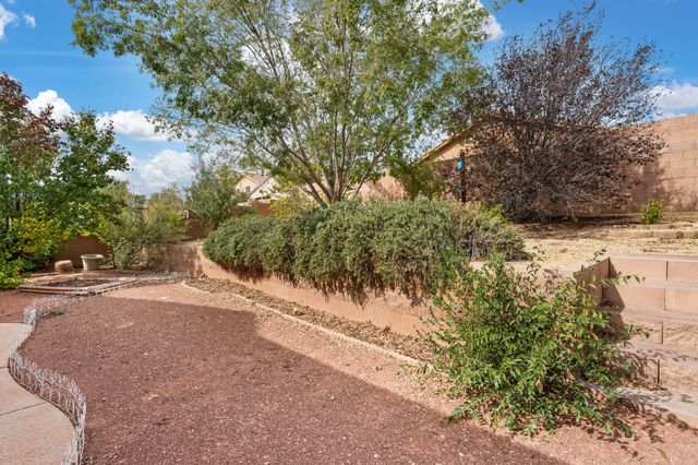 3512 North Pole Loop NE, Rio Rancho, NM 87144