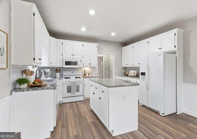 125 Nelson Oaks Drive, Ball Ground, GA 30107