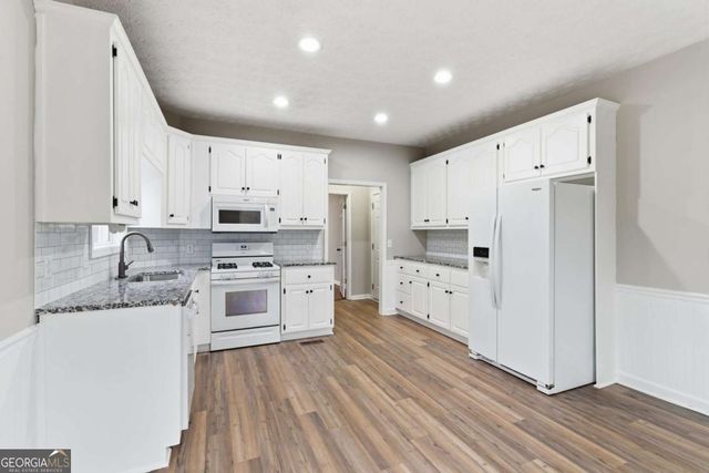 125 Nelson Oaks Drive, Ball Ground, GA 30107