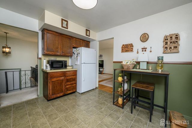 6 Ash Lane, Parsippany-troy Hills, NJ 07034