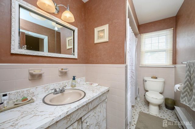 6 Ash Lane, Parsippany-troy Hills, NJ 07034
