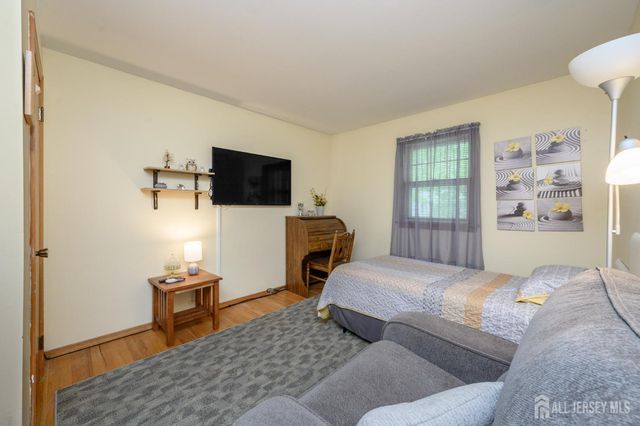 6 Ash Lane, Parsippany-troy Hills, NJ 07034