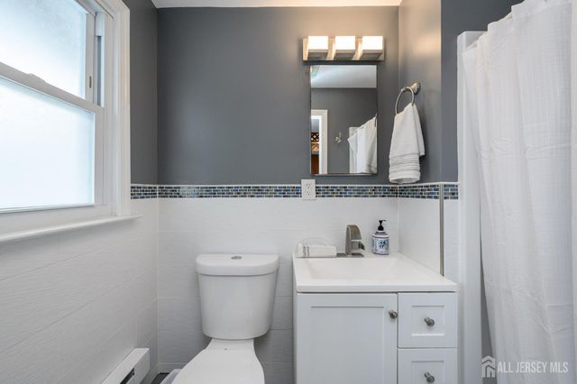 6 Ash Lane, Parsippany-troy Hills, NJ 07034