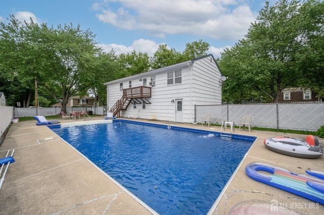 6 Ash Lane, Parsippany-troy Hills, NJ 07034