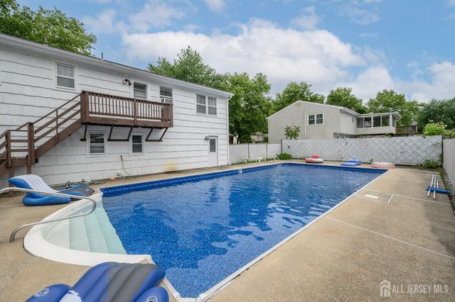 6 Ash Lane, Parsippany-troy Hills, NJ 07034