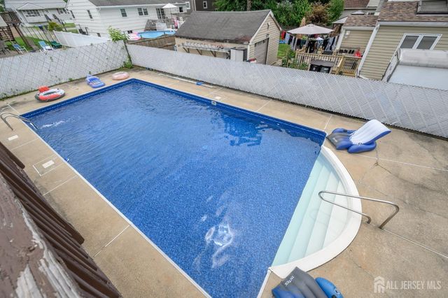 6 Ash Lane, Parsippany-troy Hills, NJ 07034