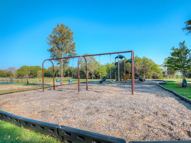 223 Patriot Pointe, Eufaula, OK 74432