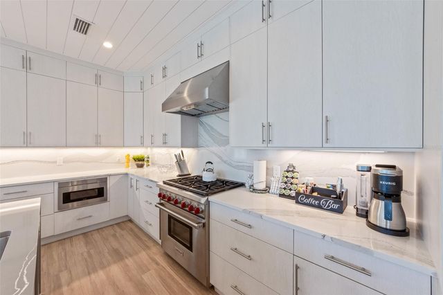 903 N SHORE DRIVE B, Anna Maria, FL 34216