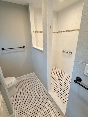 13772 80TH AVENUE, Seminole, FL 33776