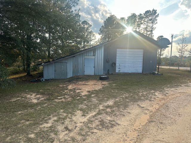 10 Hendry, Petal, MS 39465