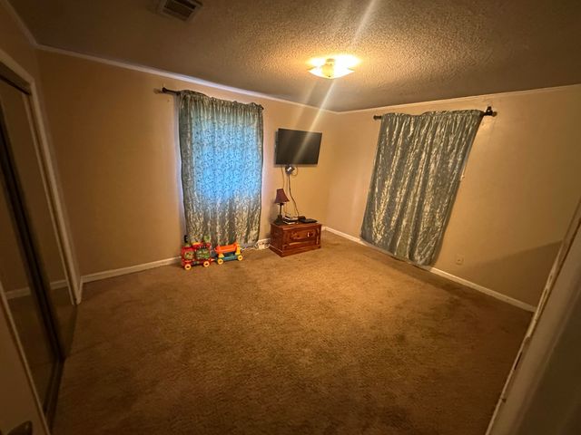 10 Hendry, Petal, MS 39465