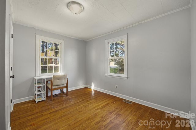 1095 Elm Circle, Granite Falls, NC 28630