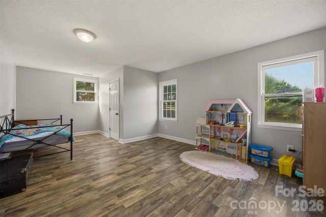 1095 Elm Circle, Granite Falls, NC 28630