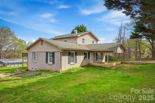 1095 Elm Circle, Granite Falls, NC 28630