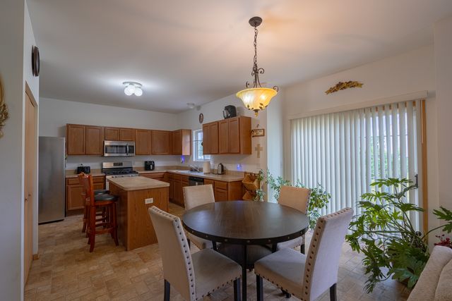 39843 Stoneywood Drive, Beach Park, IL 60083