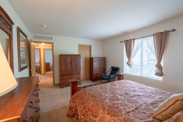 39843 Stoneywood Drive, Beach Park, IL 60083