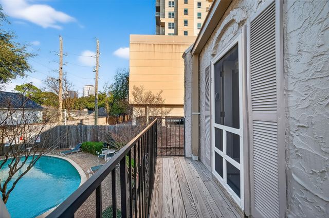 5338 Brownway Street B19, Houston, TX 77056