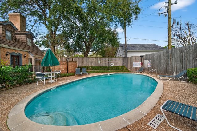 5338 Brownway Street B19, Houston, TX 77056