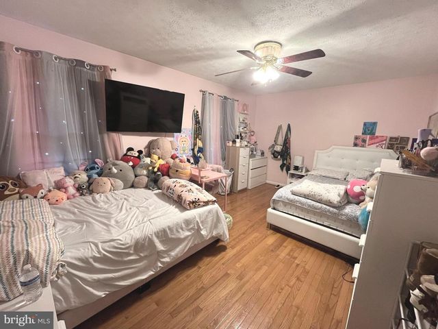 9401 SURRATTS MANOR DR, Clinton, MD 20735