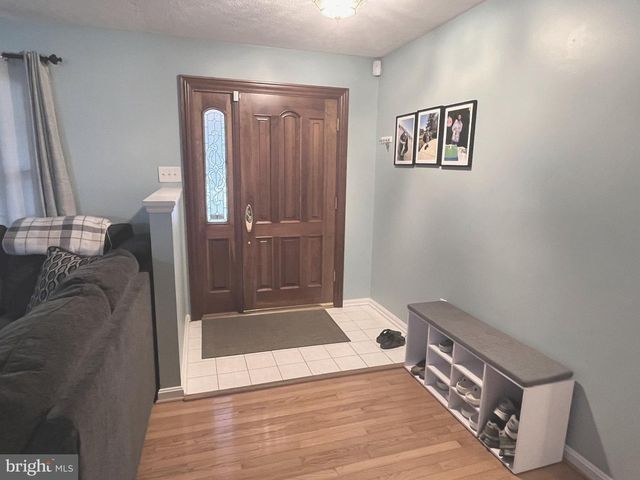 9401 SURRATTS MANOR DR, Clinton, MD 20735