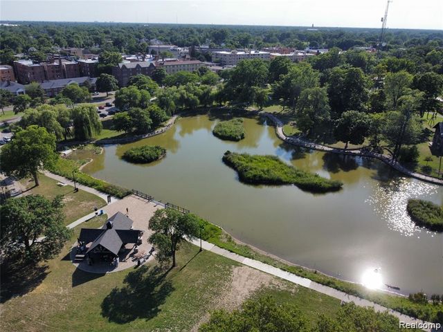 67 Pilgrim Street, Highland Park, MI 48203