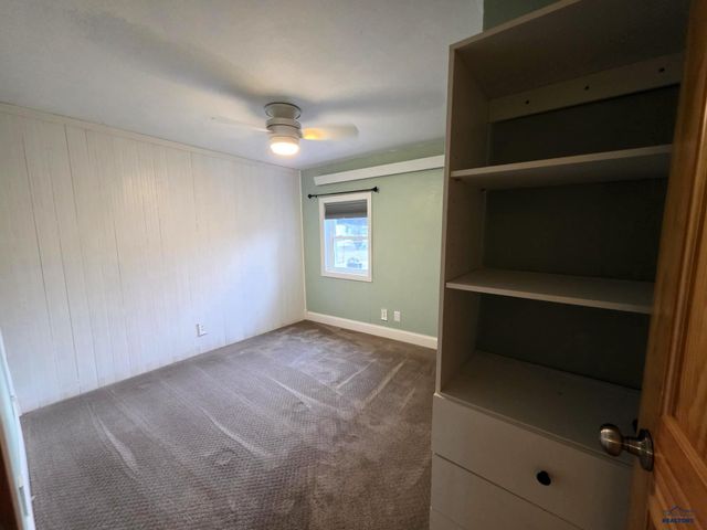 401 S BAILEY AVE, New Underwood, SD 57761