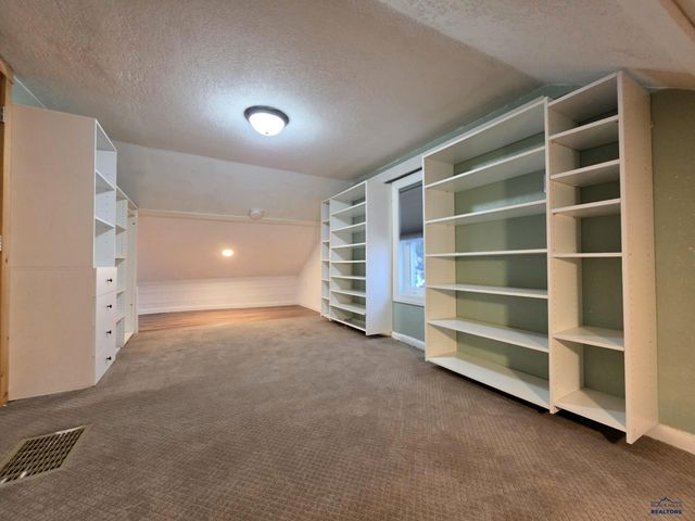 401 S BAILEY AVE, New Underwood, SD 57761