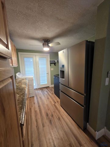 401 S BAILEY AVE, New Underwood, SD 57761