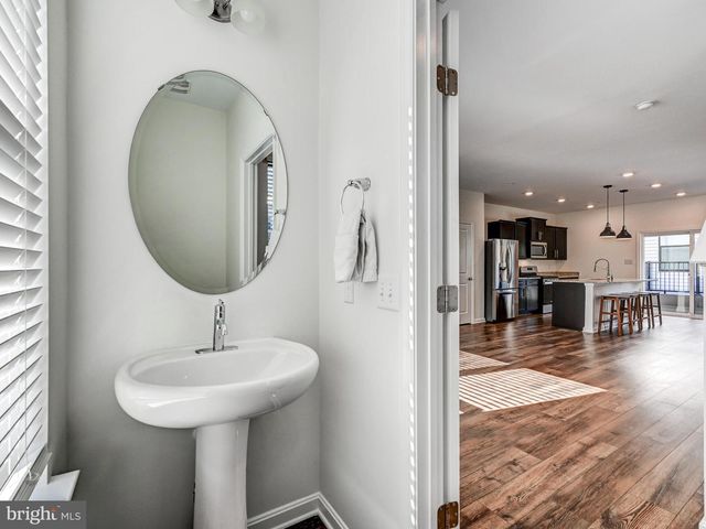 4337 LAPLATA AVE, Baltimore, MD 21211
