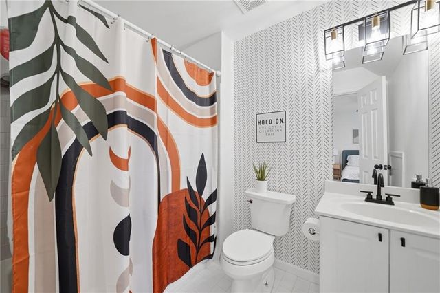 167 Laurel Way, Woodstock, GA 30188