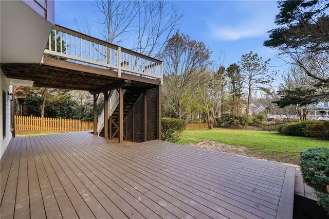 167 Laurel Way, Woodstock, GA 30188