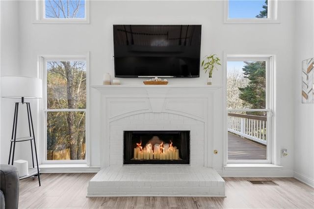 167 Laurel Way, Woodstock, GA 30188