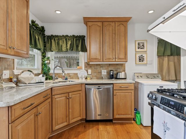 2153 W Lotus Avenue, Fort Worth, TX 76111