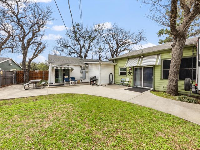 2153 W Lotus Avenue, Fort Worth, TX 76111