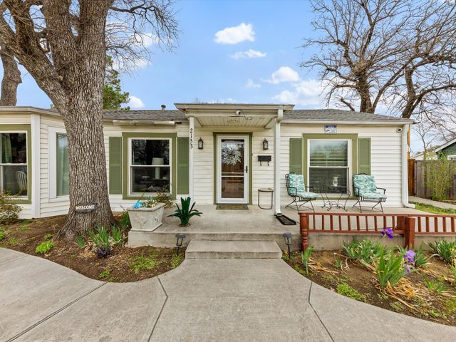 2153 W Lotus Avenue, Fort Worth, TX 76111